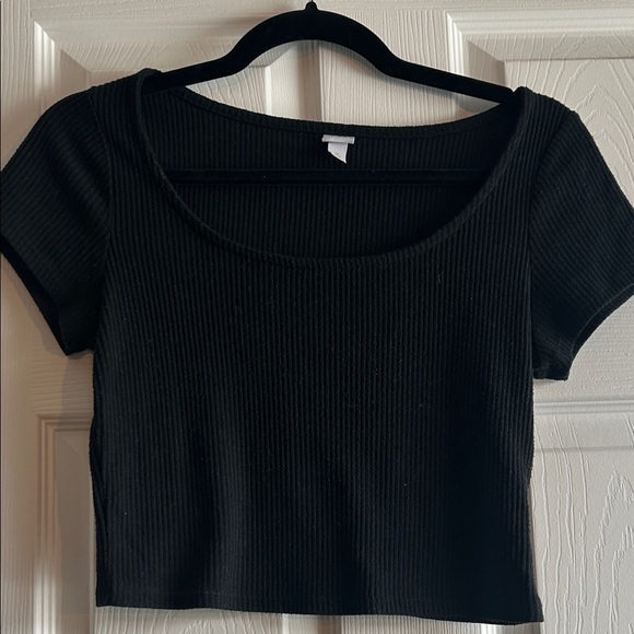 Colsie Black Ribbed Crop Top - Picture 6 of 6